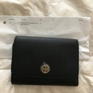 Tory Burch Robinson Foldable Medium Wallet